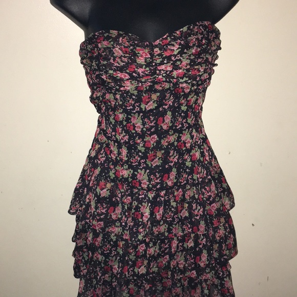 Express Dresses & Skirts - Express Floral Ruffle Bottom Dress Small